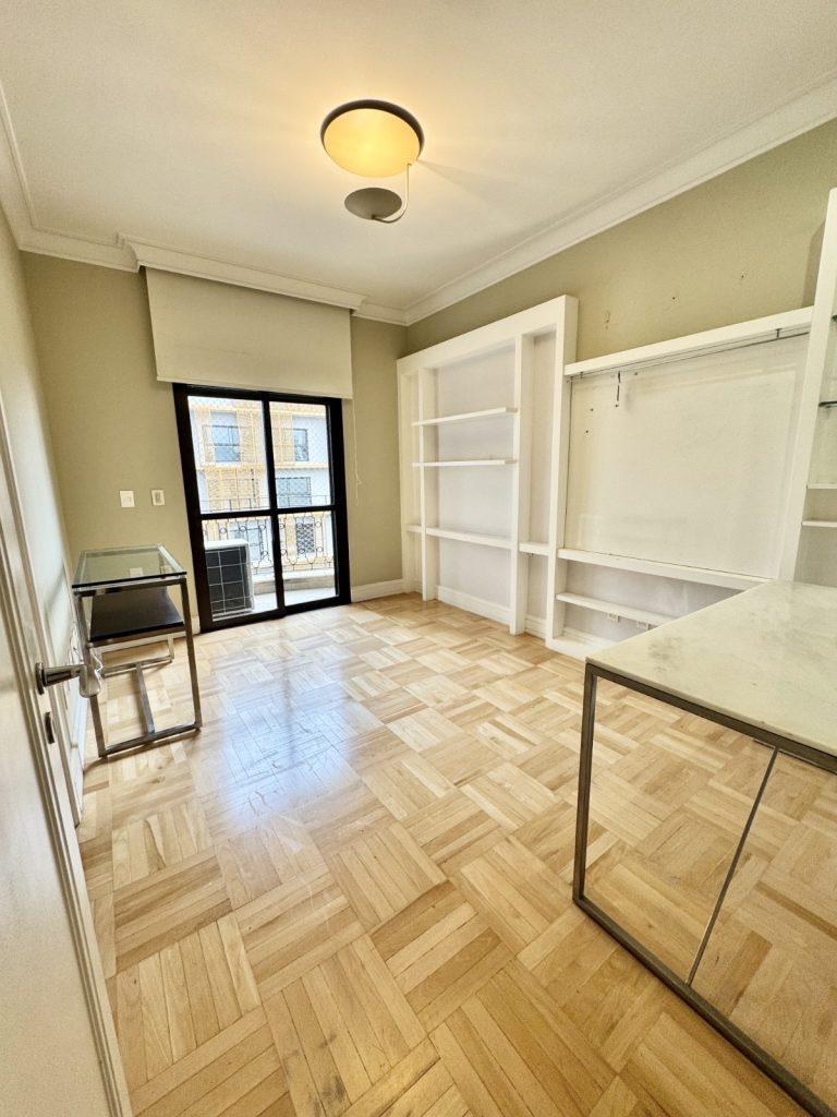 ee3b7b93-3bd7-4b82-a0ec-b3344a9b5e1d