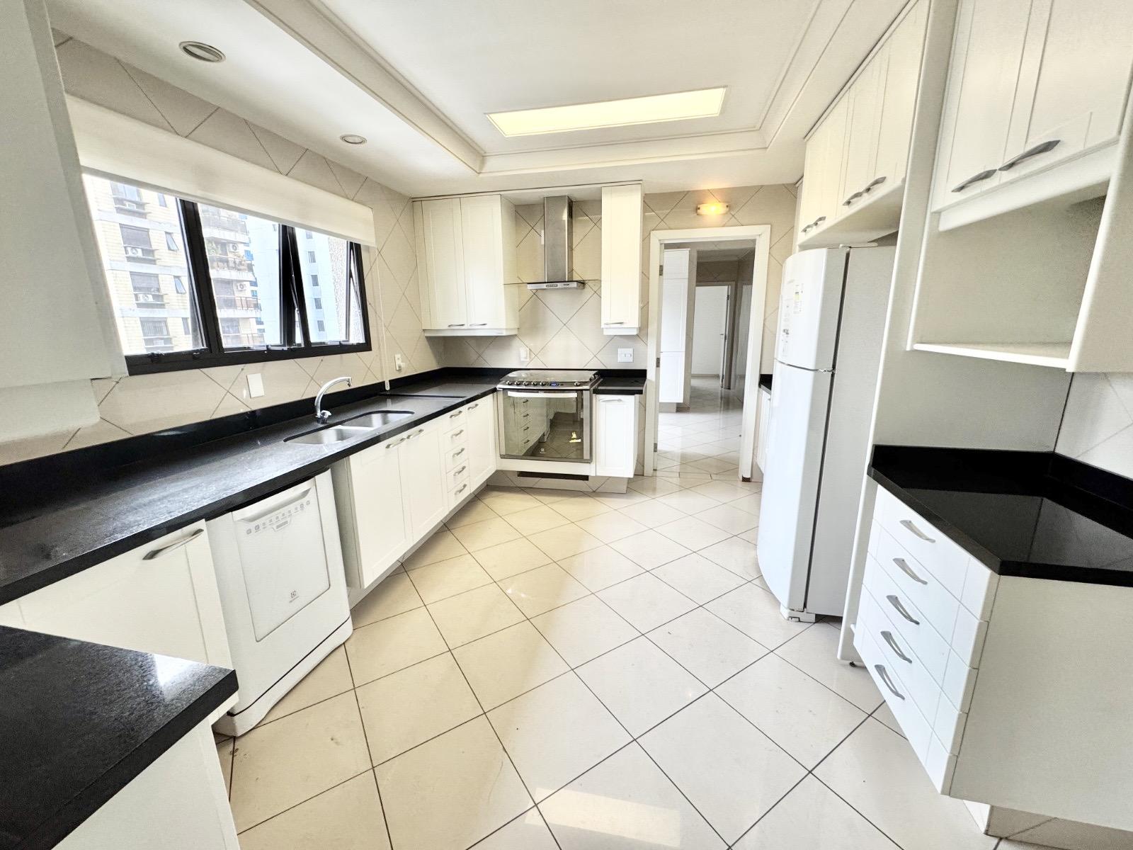 f537af81-49ac-4fdd-b2da-6e9eacfabe30