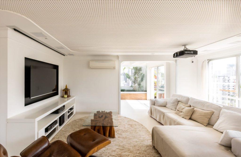 8d61b71a-1fe9-4b47-b90d-f42dad07a90f