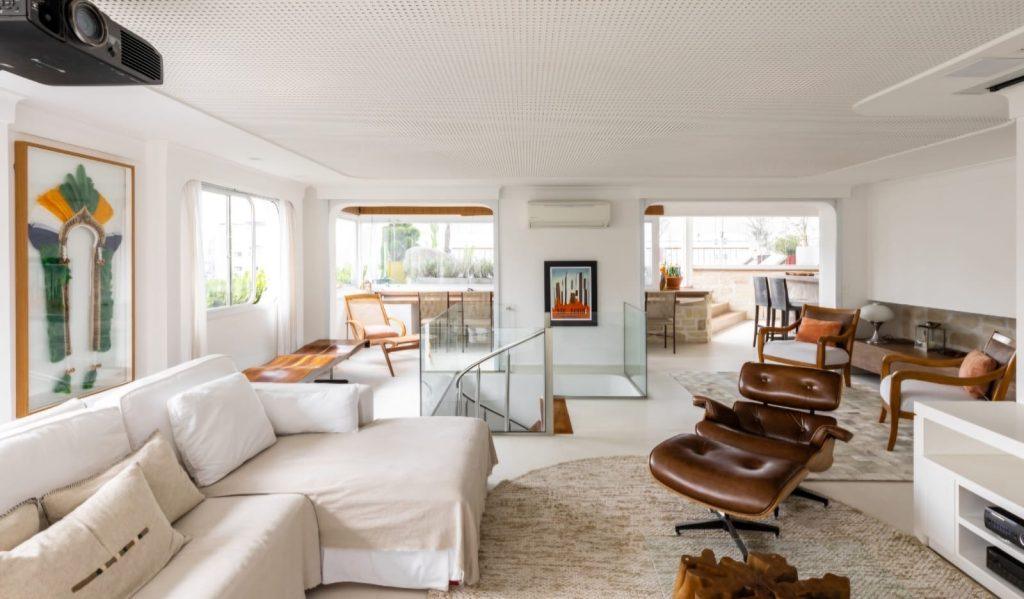 cc0050e7-7bc4-4e69-bccd-cf4a564154ea